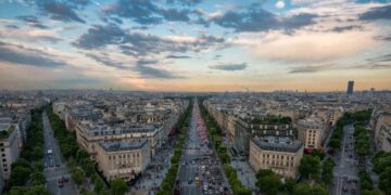 UAE firm chooses Paris to sign biggest-ever real estate deals