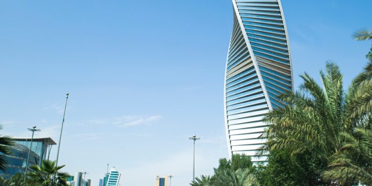 Saudi office market to profit by new sponsorship system, foreign firms