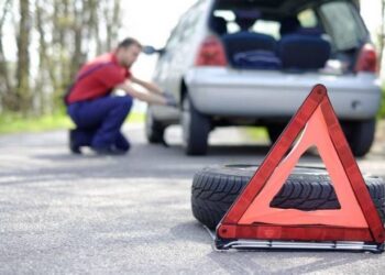 What do you do if your car breaks down in the middle of the road?