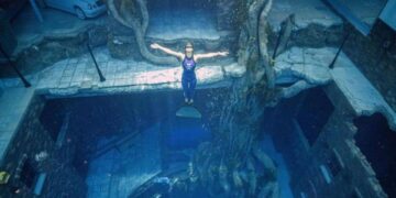 World’s Deepest diving pool in Dubai