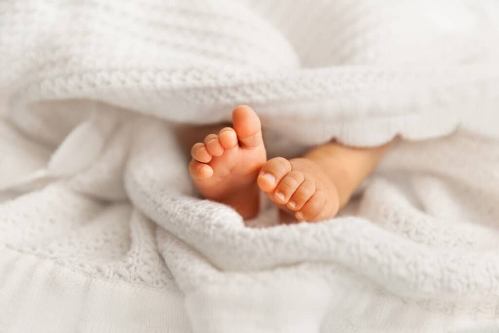 How can one apply for baby's birth certificate, passport, and visa in UAE?