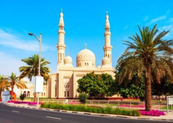 The Jumeirah Mosque in Dubai: A cultural landmark