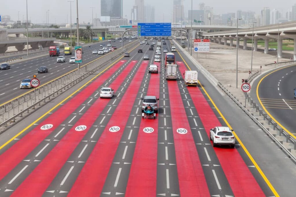 Drivers who drive too slowly on UAE roads may face fines and penalties