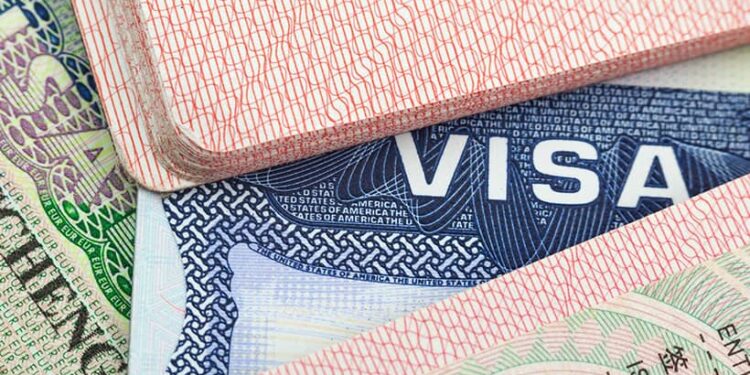 UAE: How to place your family’s visa on hold?