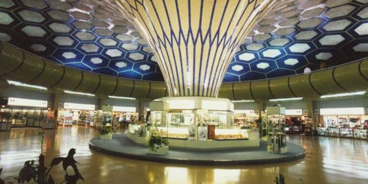 Do residents of Dubai need approval from the GDRFA or ICA in order to visit Abu Dhabi?