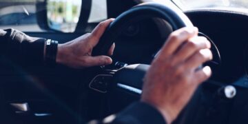 Want to switch from an automatic to a manual driver's license? Here's how to do it