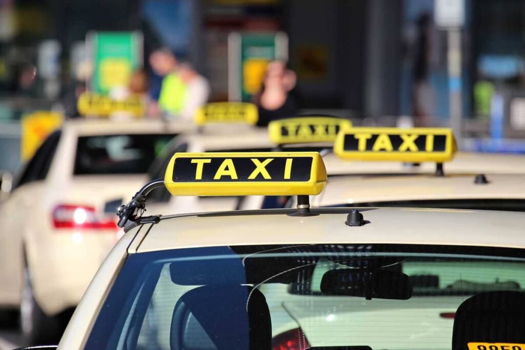 Booking a taxi online in the UAE during the weekend? The RTA has announced new peak hours