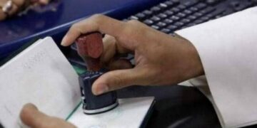 Extending the residence visa for divorced women, widows, and their children by one year in the UAE