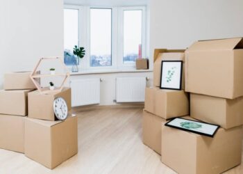 Relocating? The following is a detailed guide on how to select the best movers in the UAE