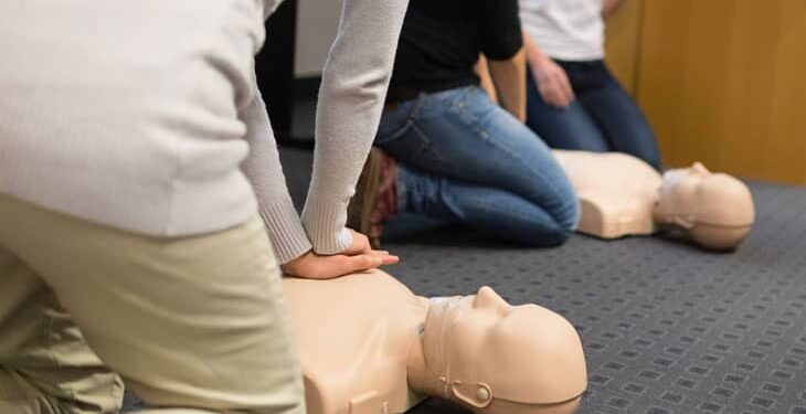 Here is how to take First Aid courses in Abu Dhabi to prepare for emergency situations
