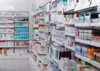 Where can one find a 24-hour pharmacy in Abu Dhabi?