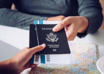 Have a quick stopover in the UAE? Here's how you can obtain a transit visa