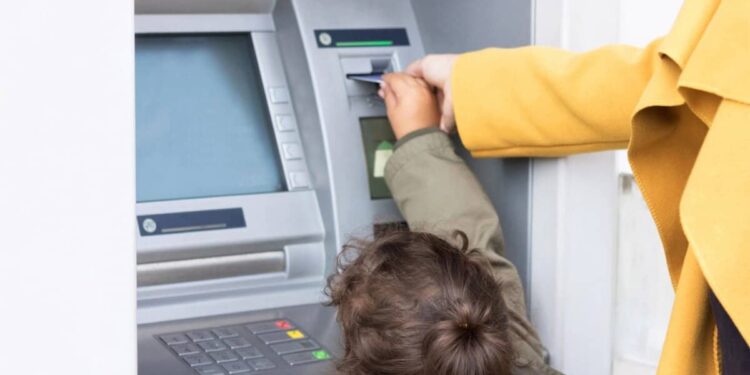 Is it possible to open a bank account for a child in the UAE 2022?