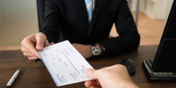 Not receiving your rent deposit back from the landlord in Dubai? Here are the steps to follow