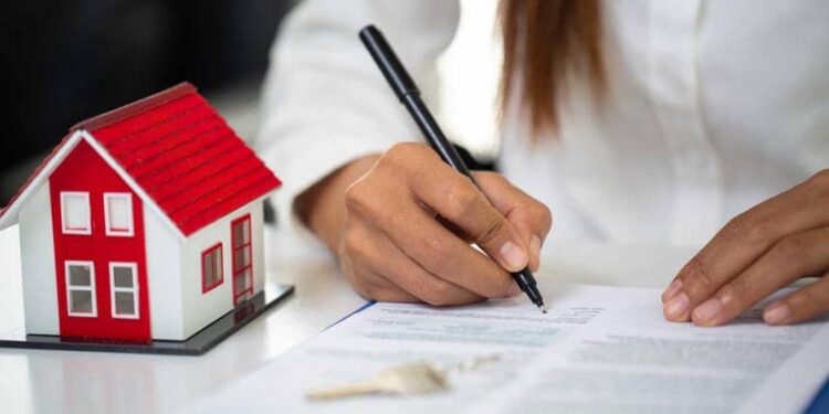 After being evicted from a rental apartment in Dubai 2022, can one seek compensation from the landlord?