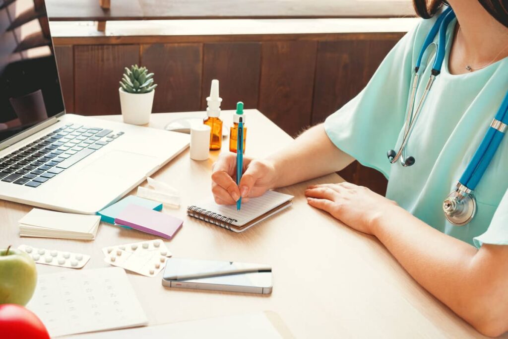 In the UAE, how to get 50% off public health services