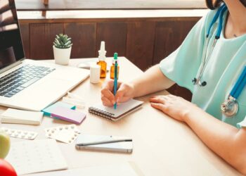 In the UAE, how to get 50% off public health services