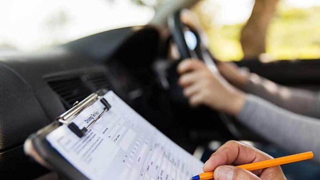 How to change the date and time of your driving test in Dubai?