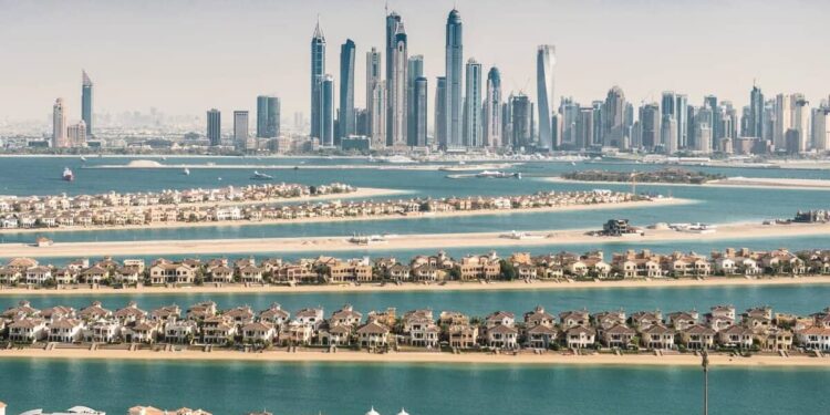 59,500 square feet of Palm Jumeirah plot and villa sell for Dh600 million in Dubai