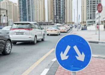 5 situations when stopping your car can result in fines and black points in the UAE