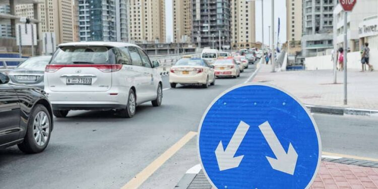 5 situations when stopping your car can result in fines and black points in the UAE