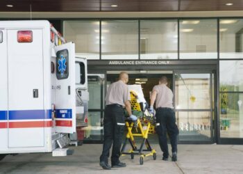 Have a medical emergency? When calling an ambulance, keep these things in mind