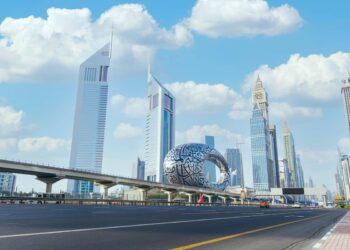 Dubai's real estate market records over AED11.3 billion in weeklong transactions