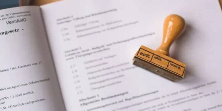 In Dubai, how to renew or extend a tourist visa