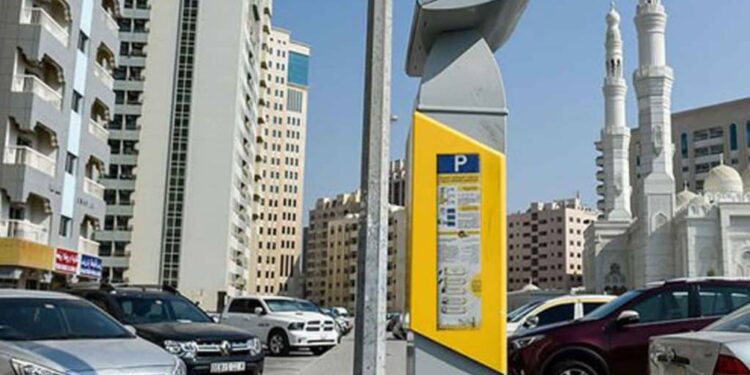 Waiting in a public parking lot in Sharjah? You still need to pay