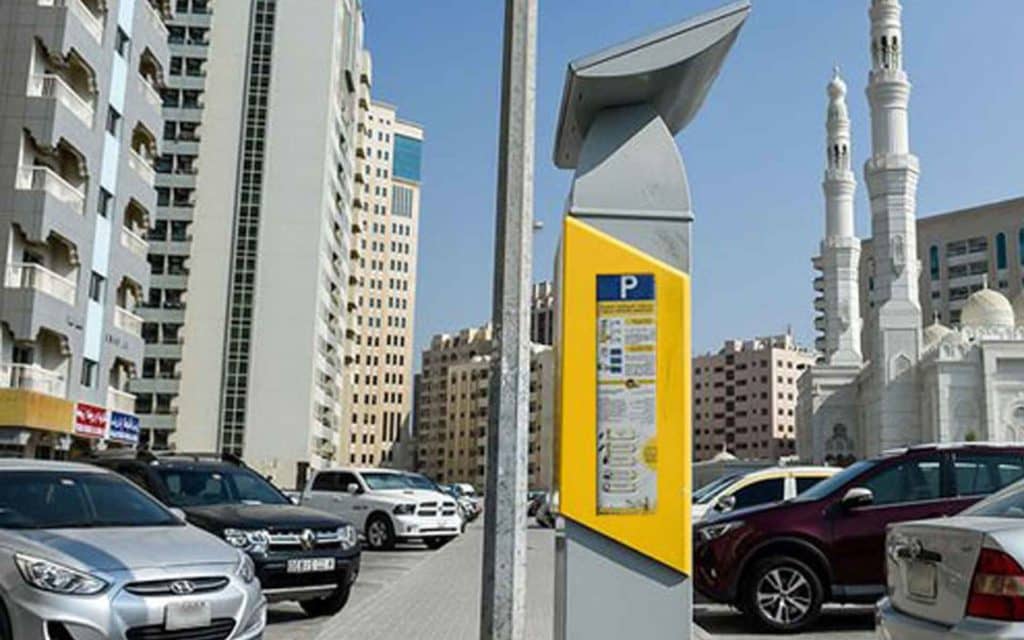 Waiting in a public parking lot in Sharjah? You still need to pay