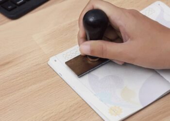 Is it possible to get a refund for a visa deposit in the UAE?