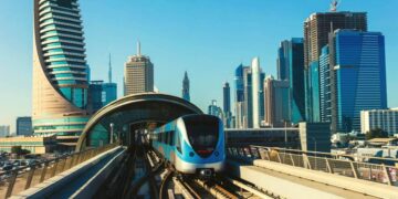 Relocating to Dubai? There are 7 areas with easy access to Dubai Metro and trams
