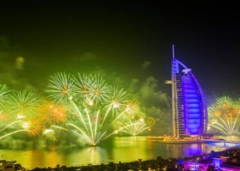 Take the Dubai Abra, Dubai Ferry, or Water Taxi to watch the NYE fireworks at the Burj Khalifa, Burj Al Arab, and The Palm 2023