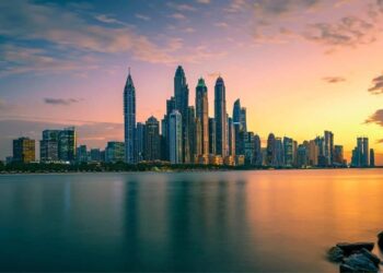 Dubai records over AED2 billion in real estate transactions on Thursday