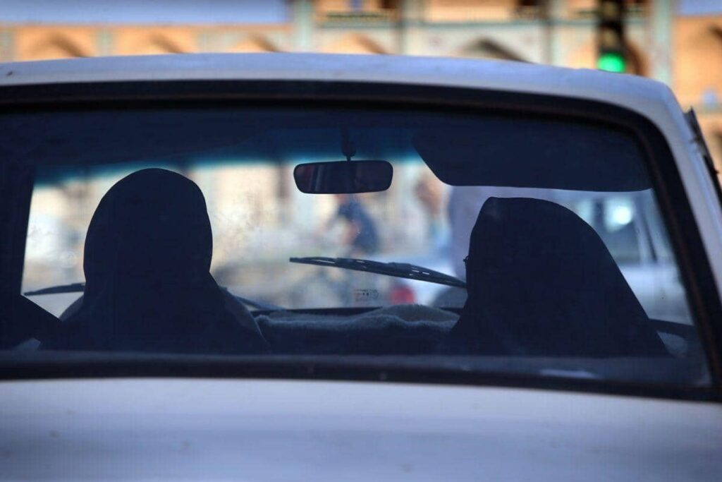 Driving in Saudi Arabia: fines and violations