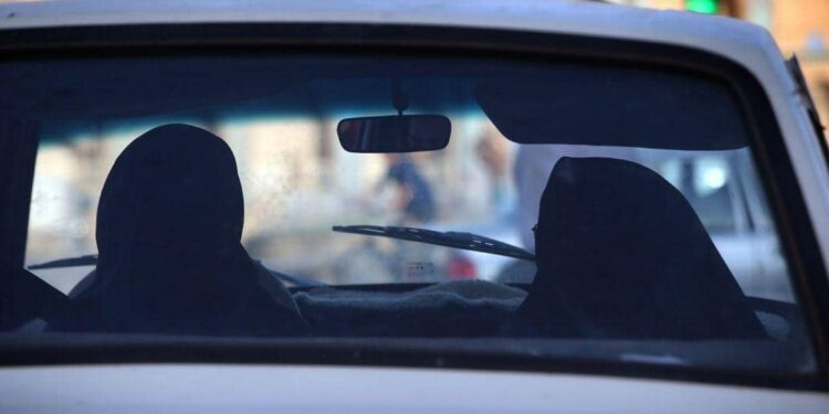 Driving in Saudi Arabia: fines and violations