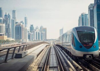 Using public transportation in Dubai, you can reach these five tourist destinations