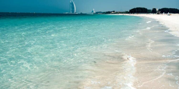 Guide: Umm Suqeim Beach