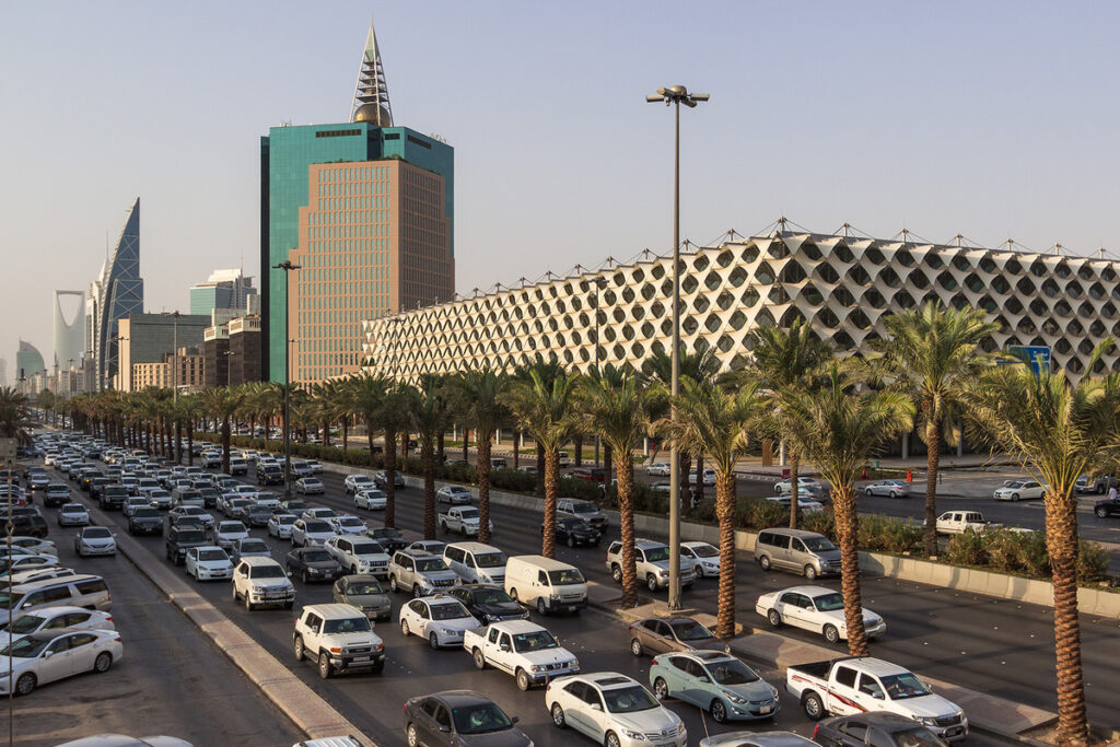 When visiting Saudi Arabia, follow these 5 driving rules