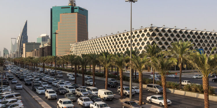 When visiting Saudi Arabia, follow these 5 driving rules