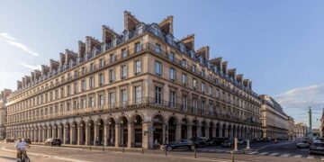 As part of its acquisition of The Westin Paris - Vendome, Dubai Holding takes full ownership of the hotel