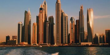 Dubai records over AED2 billion in realty transactions on Thursday