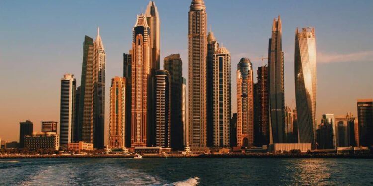 Dubai records over AED2 billion in realty transactions on Thursday