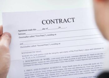 Three cases in which UAE workers may join another company after their contract expires