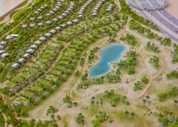 There are 5 reasons to live at Expo City Dubai: hiking trails, roaming gazelles, car-free lanes