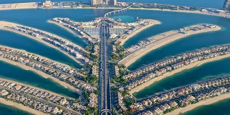 The price per square foot of Dubai's most expensive locations - Jumeira Bay, Palm, City Walk - keeps increasing
