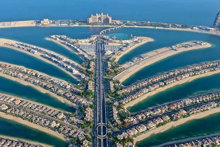 The price per square foot of Dubai's most expensive locations - Jumeira Bay, Palm, City Walk - keeps increasing