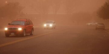 Dubai: 5 rules for driving in dusty conditions and sandstorms