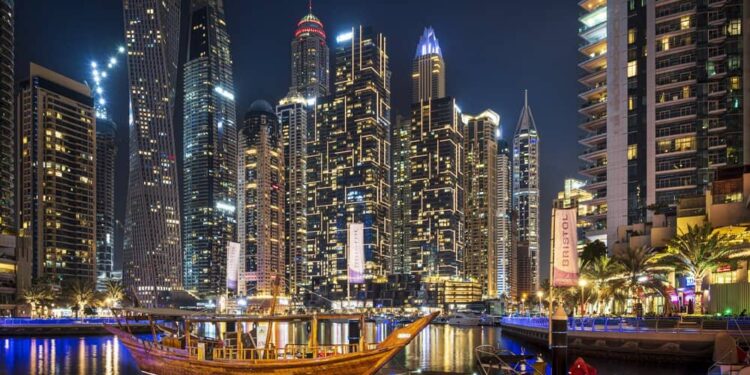 Dubai logs over AED2 billion in realty transactions on Tuesday