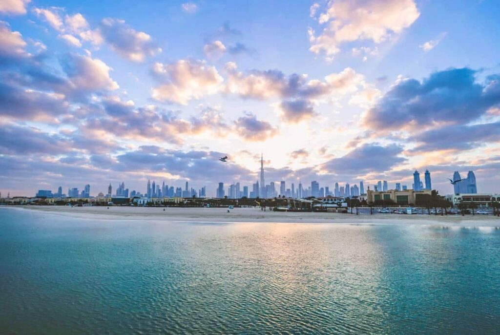 Dubai records over AED2.2 billion in realty transactions on Monday